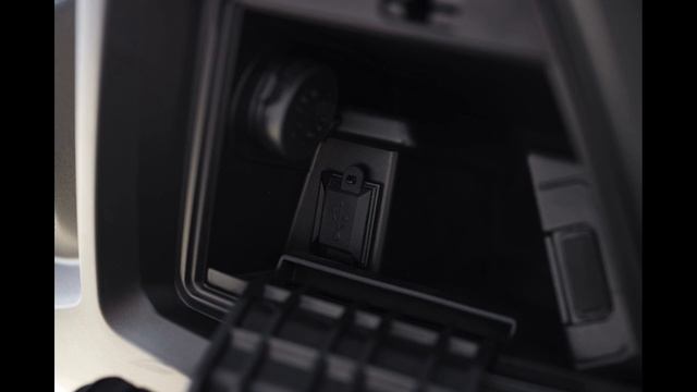 Voge SR4 Max Separados al nacer смотреть онлайн