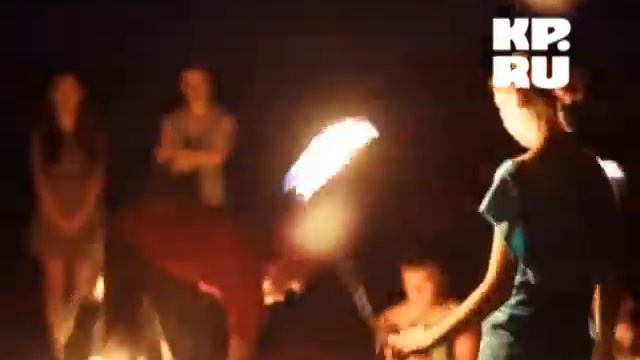 В Волгограде на Волгу спустили святящиееся фонарики смотреть онлайн