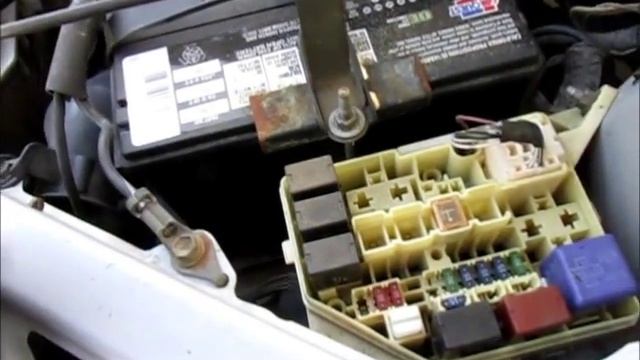 Replace AC Relay in 2001 Toyota Echo смотреть онлайн