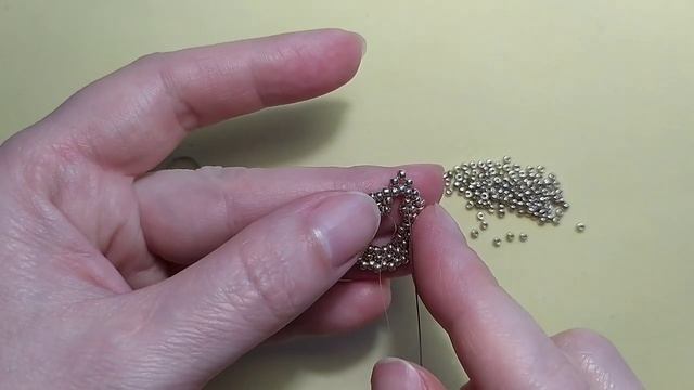 Серьги из бисера - простое плетение для начинающих. Beaded earrings - simple weaving for beginners.