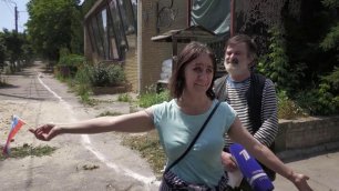 В освобожденном Лисичанске жители радостно встречают российских военных