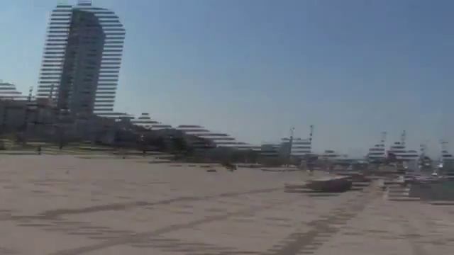 Возможно ли, не работая, быть свободным? смотреть онлайн