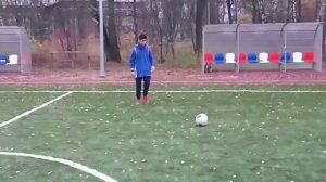 Как правильно надо тренировать вратаря в футболе.