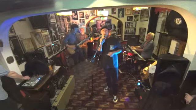 5 Luke Arnold and Yukki McClure jamming Walnut Tree Shades