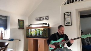 Warwick BC10 & Harley Benton MV-4PJ Gotoh