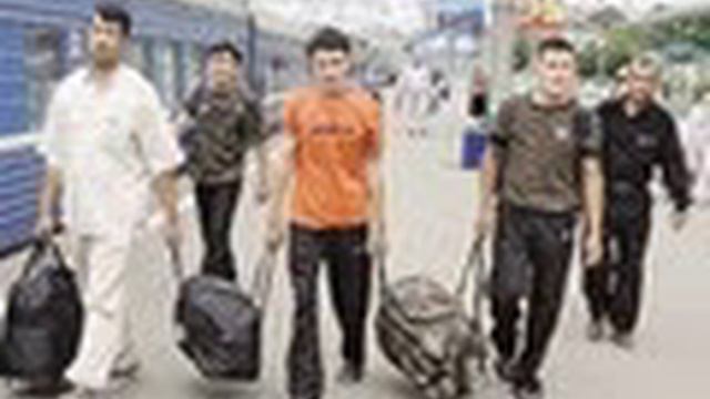 В 2015 году более 3 млн. мигрантов будут сдавать экзамен по русскому языку, истории и праву. смотреть онлайн