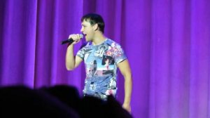 Песня  Юры Шатунова зарегистрироваться мой голос на касету