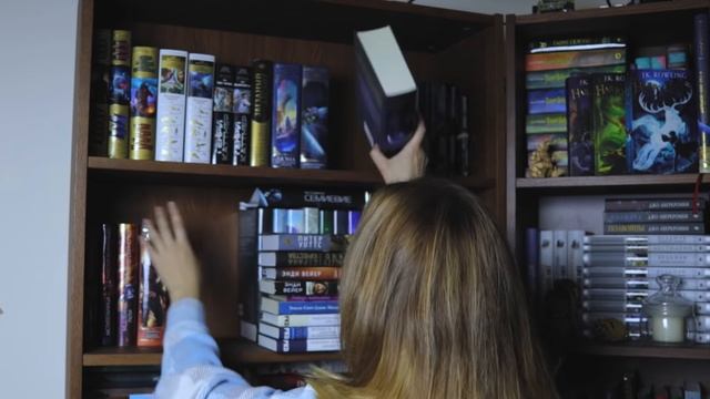 ПЕРЕСТАНОВКА на книжных полках?Заполняю новый книжный шкаф