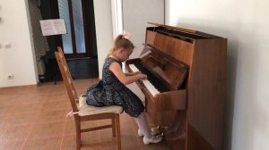 И.С. Бах. Менуэт соль-мажор из «Нотной тетради Анны Магдалены Бах». Исполняет Маша Костюкова, 7 лет