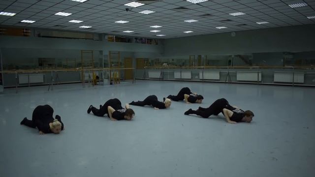 Комплекс упражнений от артистов Ансамбля танца Сибири имени Михаила Годенко смотреть онлайн