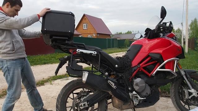 Обзор на кофр ZubrCase 50л с установкой на оригинальную площадку Monokey смотреть онлайн