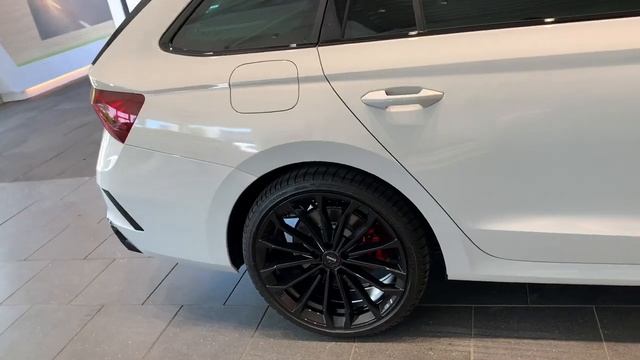 Octavia Combi RS iV MY 2022 смотреть онлайн