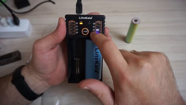 Liitokala Lii-202 Зарядное устройство. Обзор