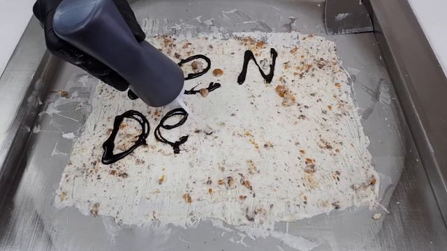 Что будет если из Twix соленая карамель сделать жареное мороженое | Twix Ice Cream Rolls | ASMR смотреть онлайн