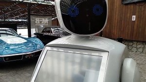 Куда пойти с ребенком в Ялте. Музей автомобильного искусства.