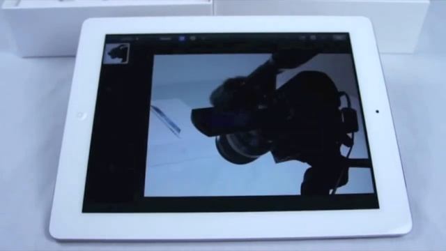 THE NEW IPAD 64GB 4G UNBOXING + REVIEW смотреть онлайн