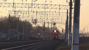 "Вместо ЭП20" Электровоз ЭП2К-379 с двухэтажным фирменным поездом Италмас №26 Москва - Ижевск