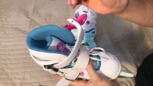 Ребенок в 3 года встал на коньки ~ Какие коньки купили