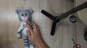 Как сделать игрушке усы из нитки, которая будет держать форму?