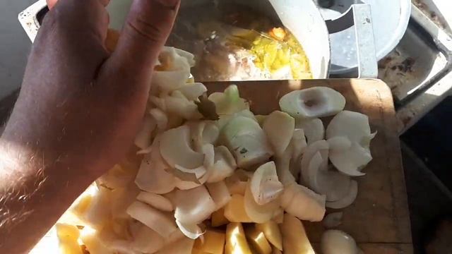 Грибной суп с курицей сваренный на плите бороды. Моя Жратва. смотреть онлайн