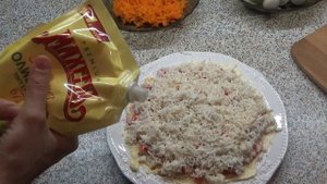 САЛАТ ПОЧТИ МИМОЗА)))