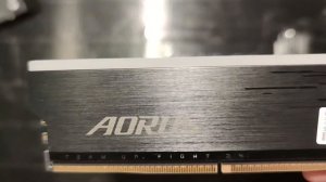 AORUS RGB Memory DDR4 16GB (2x8GB) 3733MHz unboxing