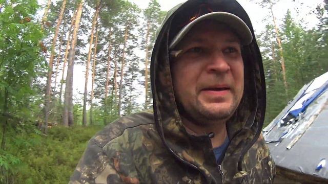 МЕДВЕДЬ ПОРВАЛ КРЫШУ/ В ИЗБУ НА ДВЕ НОЧИ/ часть 1 #тайгахмао #жизньвтайге #изба