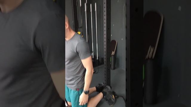 Нордические сгибания: как зафиксировать ноги