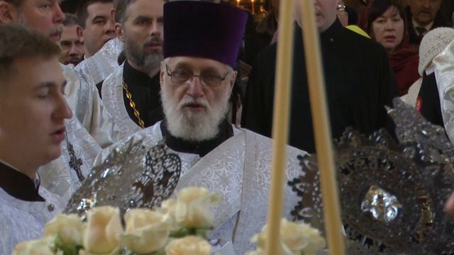 В Краснодар прибыла мироточивая икона Божией Матери "Умягчение злых сердец" смотреть онлайн