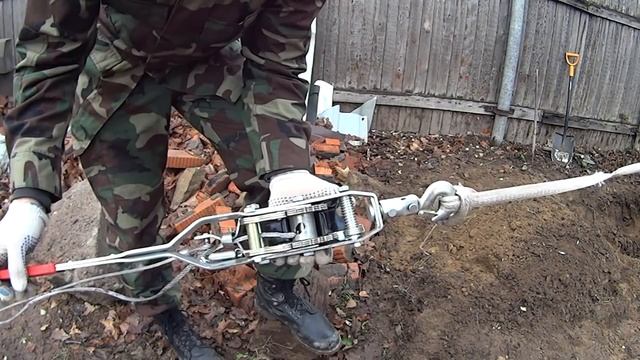 Корчевание пня с помощью лебедки