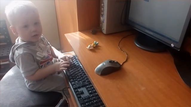 Самый Маленький Видео блогер))) Первое видео)Маленький видеоблогер #Самыймаленькийблог