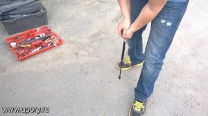 Установка амортизаторов (упоров) капота для Suzuki Jimny от upory.ru