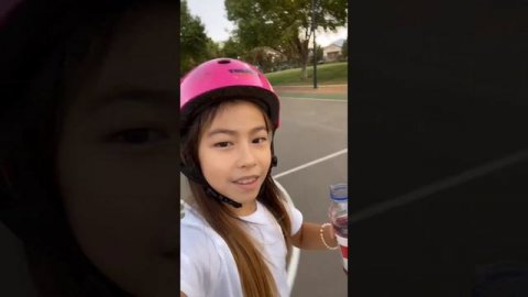 Fleetwood Mac Dreams Skateboard - ft. Stevie Nicks, Mick Fleetwood & Dr. Phil