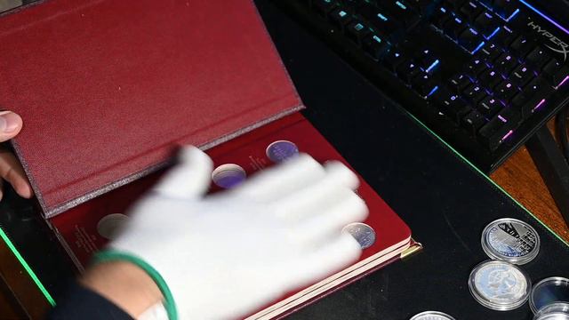 Как хранить памятные монеты России 25 рублей. Распаковка посылки. смотреть онлайн