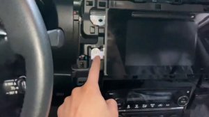 Toyota fortuner как снять штатную магнитолу (remove head unit) + Android