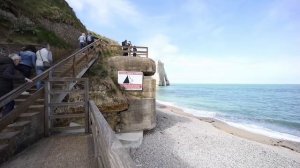 Город Этрета, скалы и пляж, северная Франция. Нормандия. Путешествие на автодоме по Франции. #4