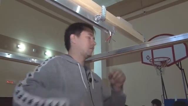 Установка парящих натяжных потолков
