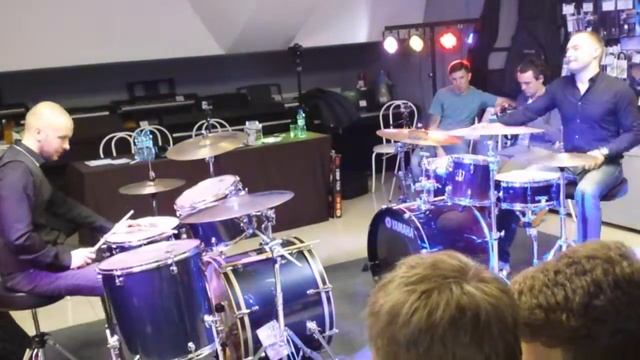 Александр Битюцких и Виталий Нефёдов на Drum Battle в Музыкальном Арсенале