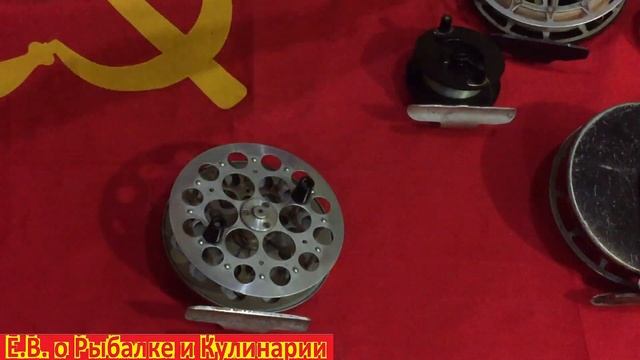 Редкая инерционная катушка СССР Ленинград.Советская катушка для спиннинга Ленинград, про-во ЛООИР.