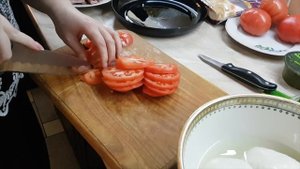 Паста Карбонара и салат Капрезе. Готовим дома на большую компанию!