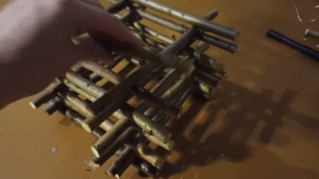 Сенник СВОИМИ РУКАМИ для морской свинки, КРОЛИКА, шиншиллы Как легко сделать кормушку для сена смотреть онлайн