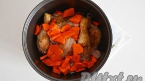 Куриные голени с овощами в мультиварке
