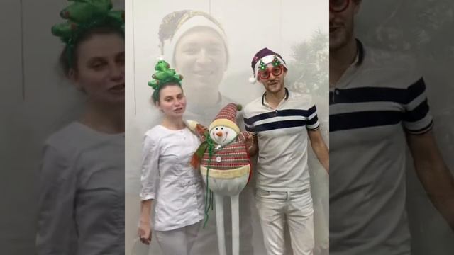 С новым годом! Поздравление от стоматологии Дента плюс! смотреть онлайн