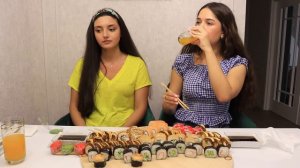 МУКБАНГ 80 СУШИ/РОЛЛОВ С ПОДРУГОЙ   #AskFatima #mukbang #sushi