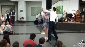 вишня в саду