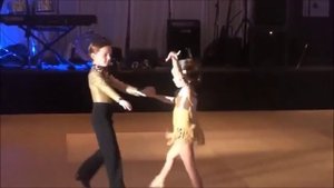 Смешное видео. Дети танцуют. Современные бальные танцы.