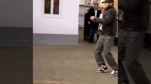 Чеченец танцует как Майкл Джексон