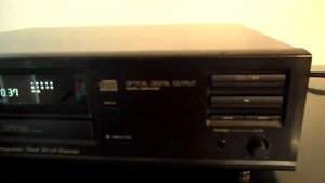 1 AKAI CD 27