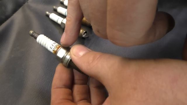 Меняем свечи на Toyota 2AR FE инструкция для чайников смотреть онлайн