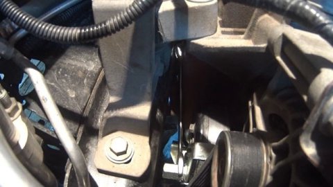 Замена ремней генератора и кондиционера форд фокус 2. Двигатель 1.6.